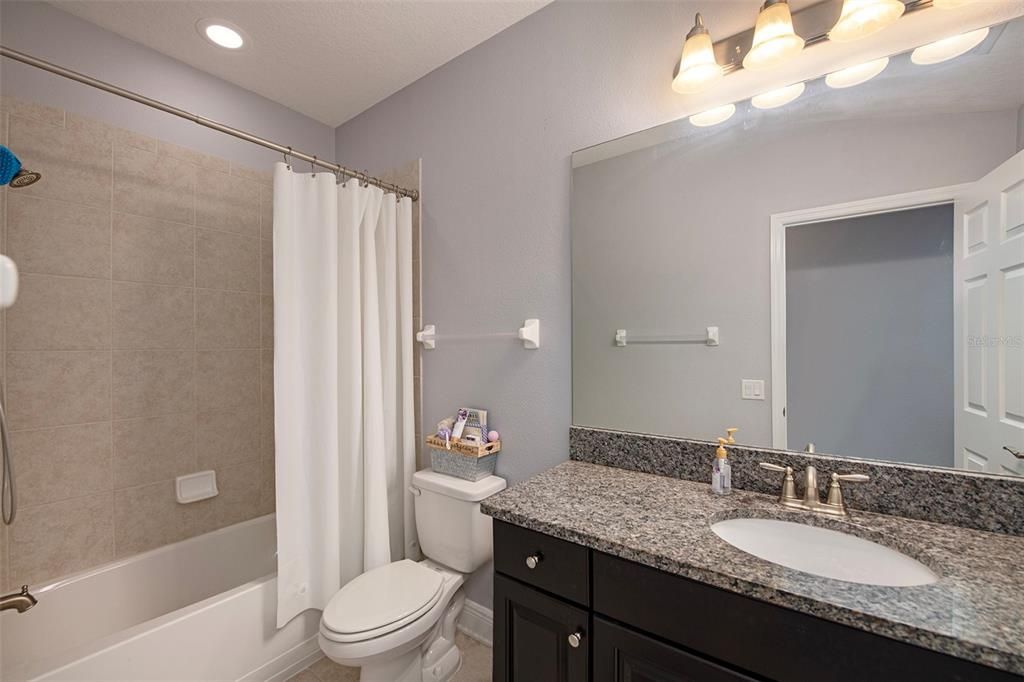 For Rent: $2,650 (3 beds, 2 baths, 1853 Square Feet)
