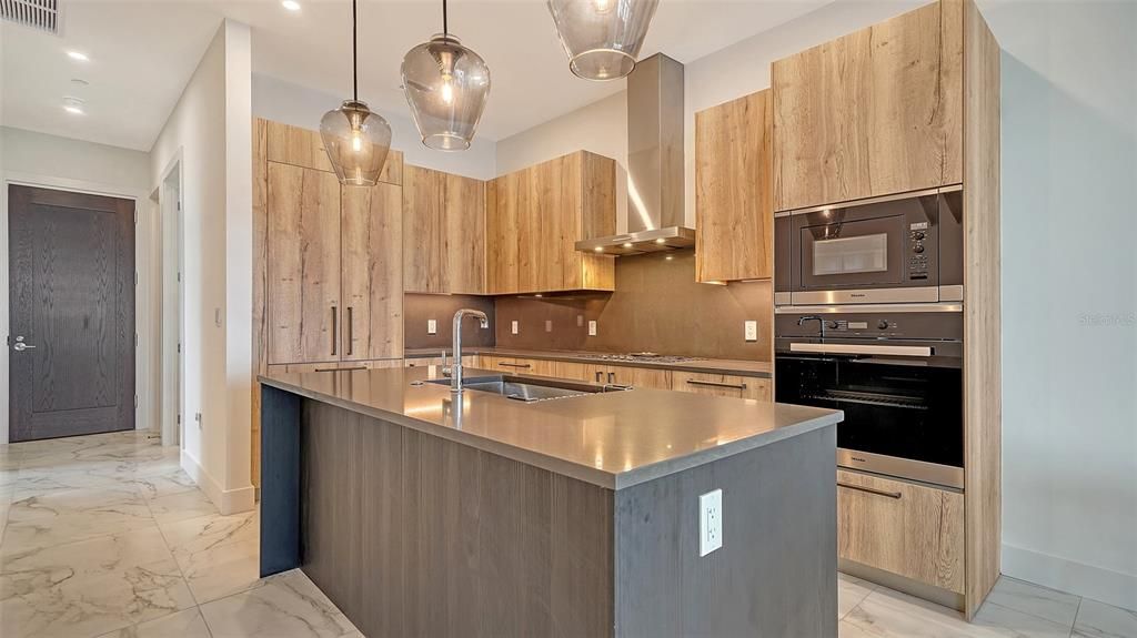 В аренду: $5,500 (2 спален, 2 ванн, 1122 Квадратных фут)