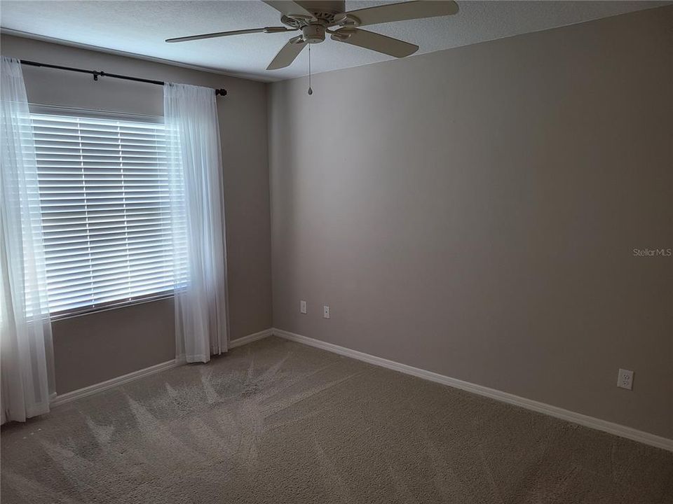 For Rent: $2,475 (4 beds, 2 baths, 1846 Square Feet)