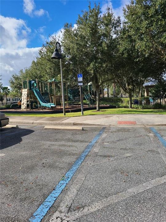 For Rent: $2,475 (4 beds, 2 baths, 1846 Square Feet)