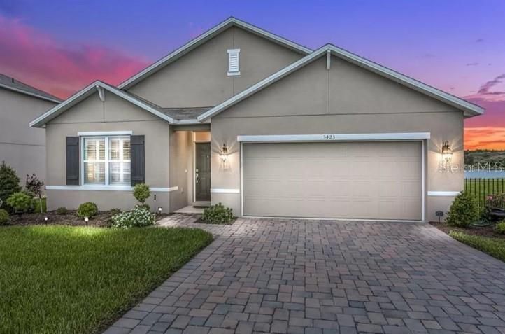 For Rent: $2,475 (4 beds, 2 baths, 1846 Square Feet)