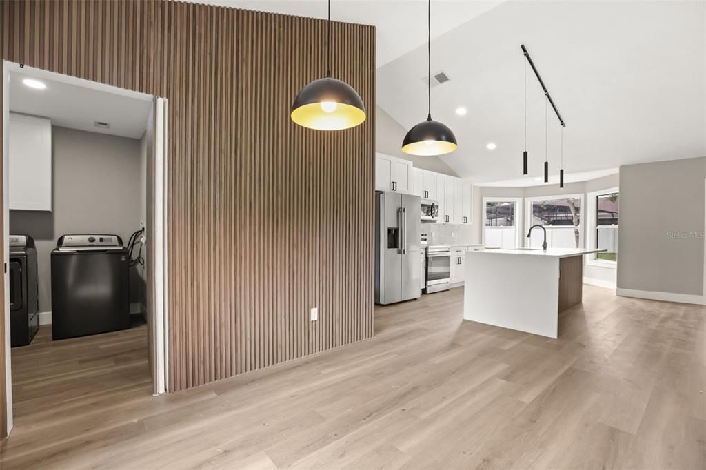 На продажу: $449,900 (3 спален, 2 ванн, 1591 Квадратных фут)