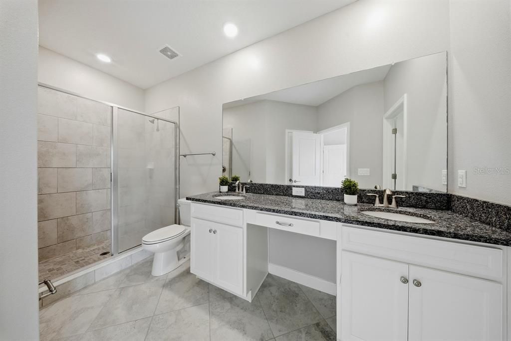 For Rent: $2,600 (3 beds, 3 baths, 1600 Square Feet)