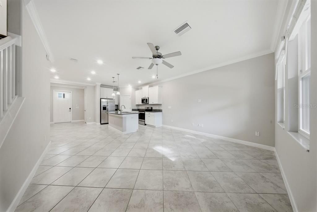 For Rent: $2,600 (3 beds, 3 baths, 1600 Square Feet)