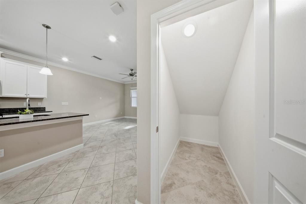 For Rent: $2,600 (3 beds, 3 baths, 1600 Square Feet)