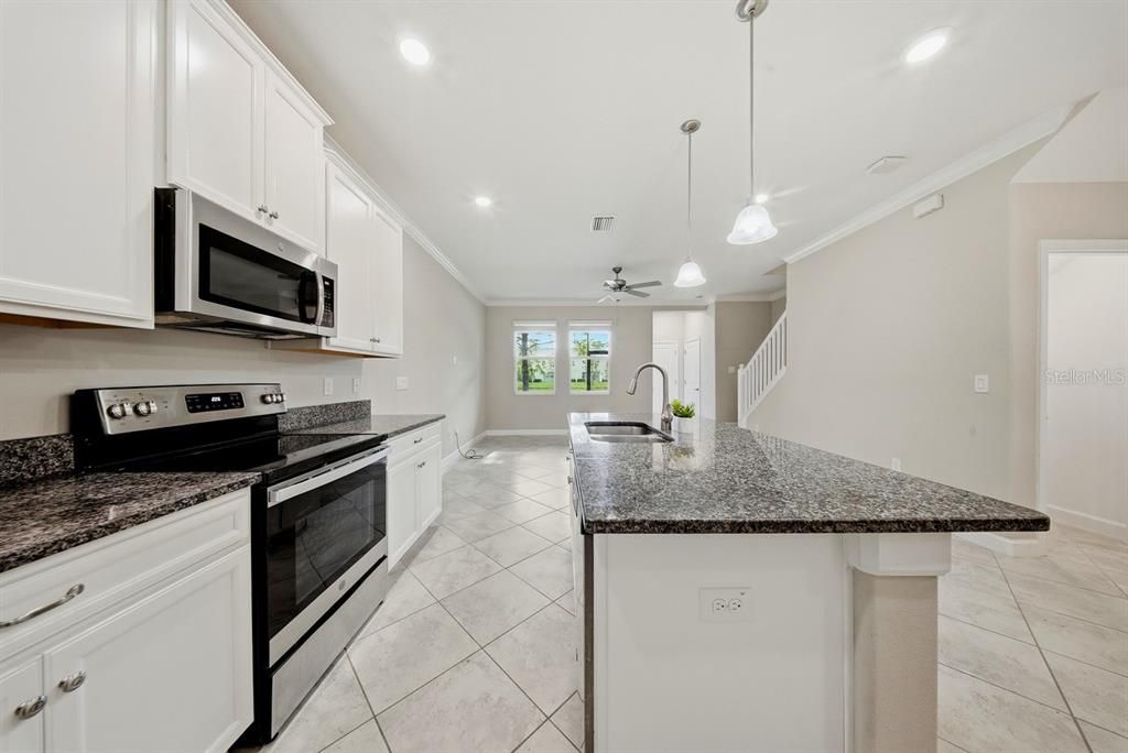 For Rent: $2,600 (3 beds, 3 baths, 1600 Square Feet)