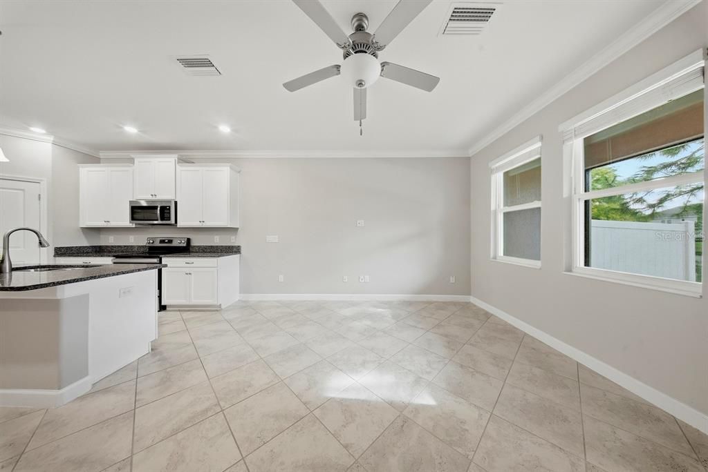 For Rent: $2,600 (3 beds, 3 baths, 1600 Square Feet)
