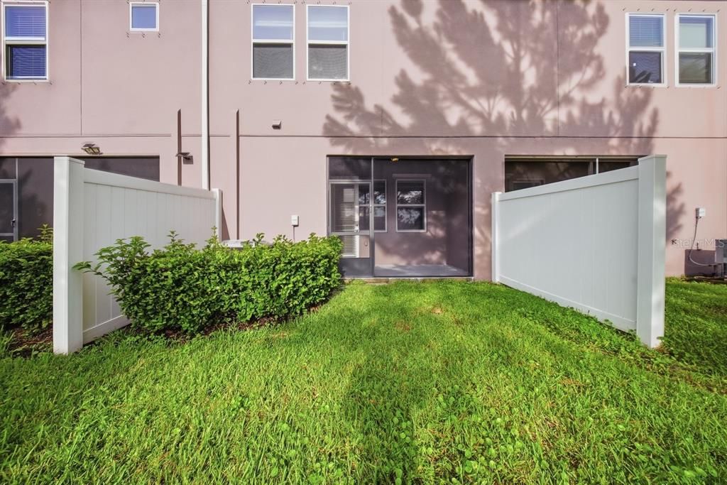For Rent: $2,600 (3 beds, 3 baths, 1600 Square Feet)