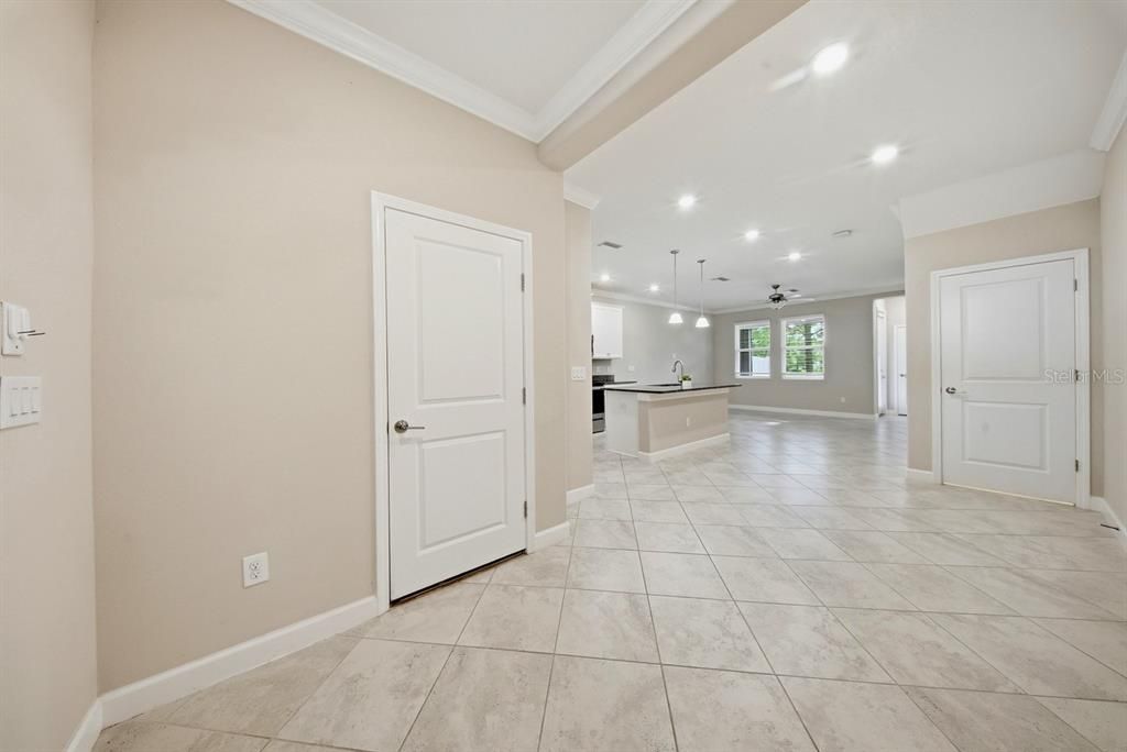 For Rent: $2,600 (3 beds, 3 baths, 1600 Square Feet)
