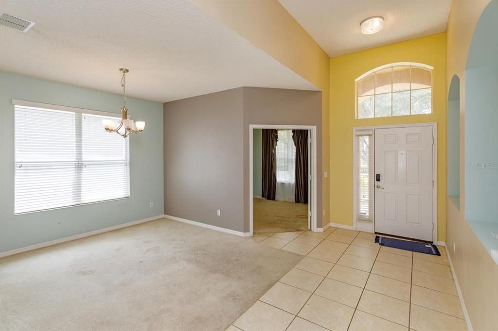 For Rent: $2,647 (3 beds, 2 baths, 2102 Square Feet)