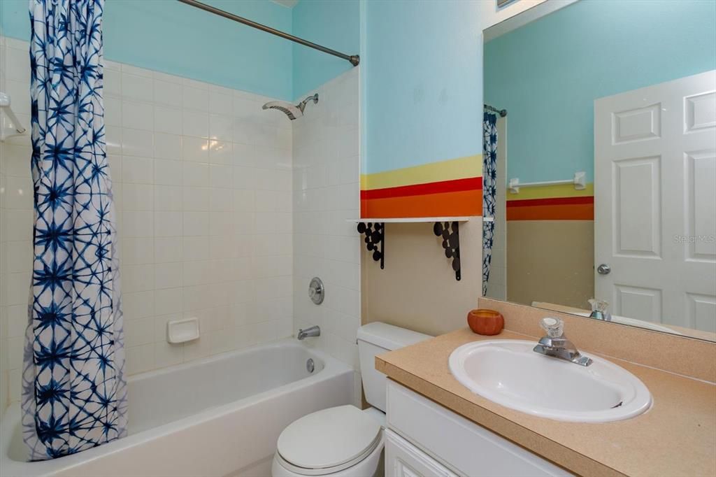 For Rent: $2,647 (3 beds, 2 baths, 2102 Square Feet)