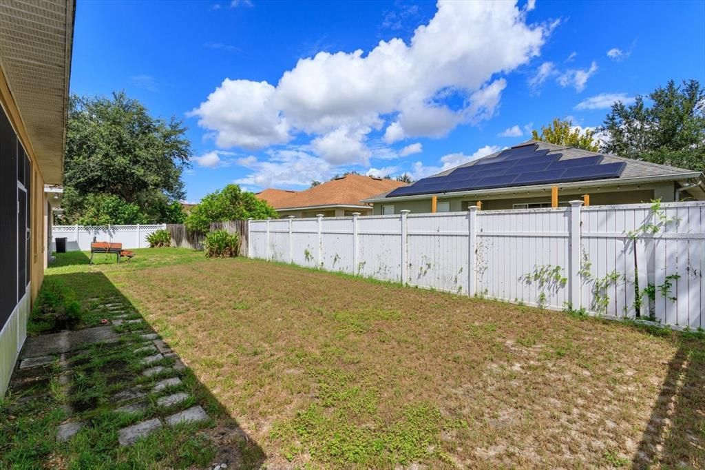For Rent: $2,647 (3 beds, 2 baths, 2102 Square Feet)