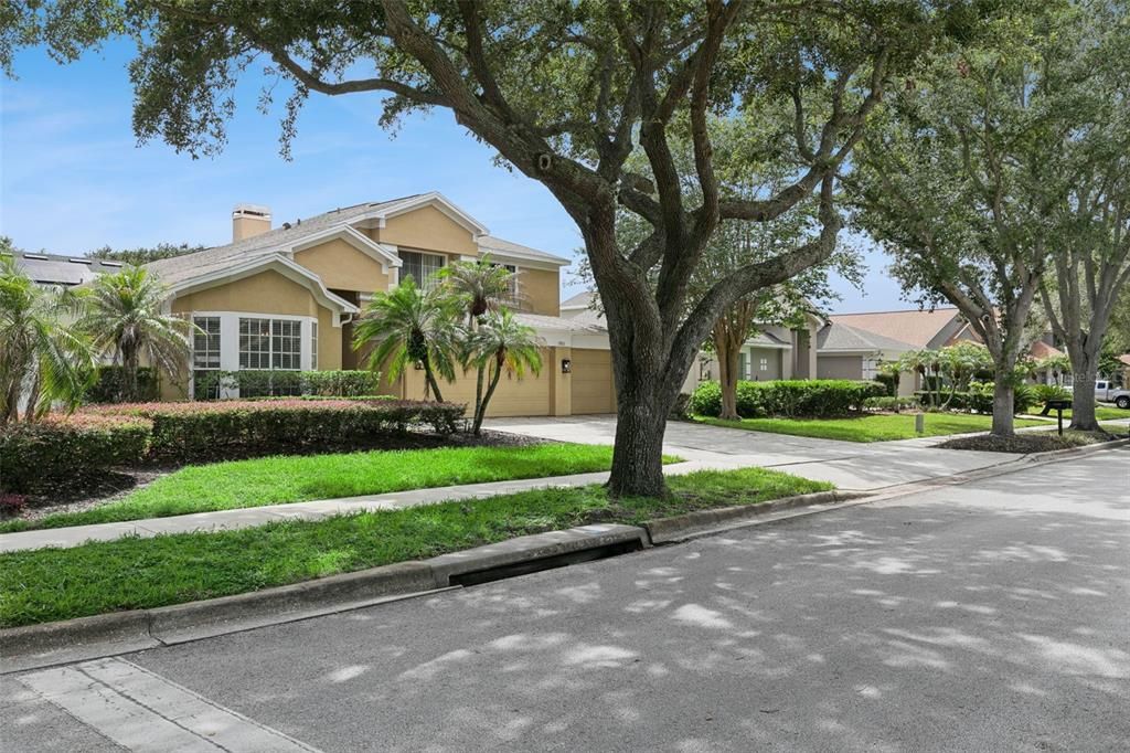For Sale: $599,000 (4 beds, 2 baths, 2551 Square Feet)