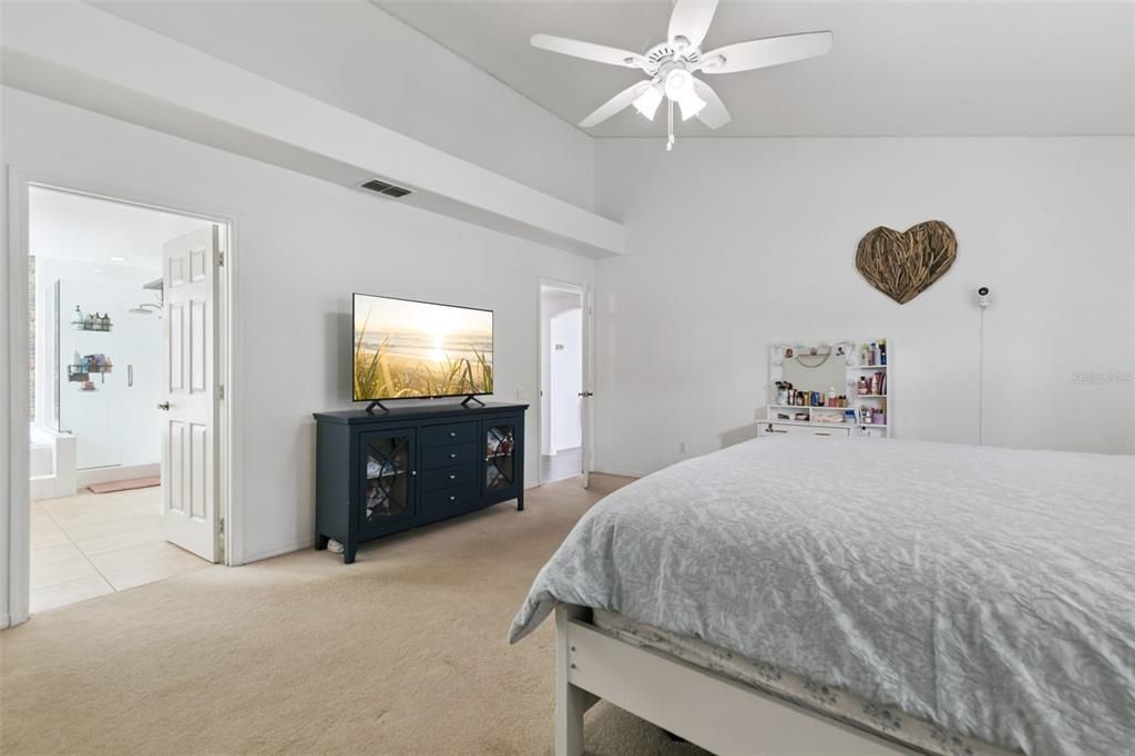For Sale: $599,000 (4 beds, 2 baths, 2551 Square Feet)