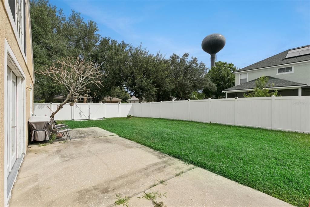 For Sale: $599,000 (4 beds, 2 baths, 2551 Square Feet)