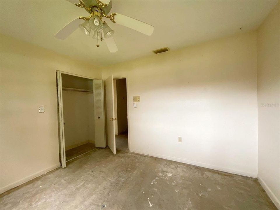 For Sale: $375,000 (4 beds, 2 baths, 2109 Square Feet)