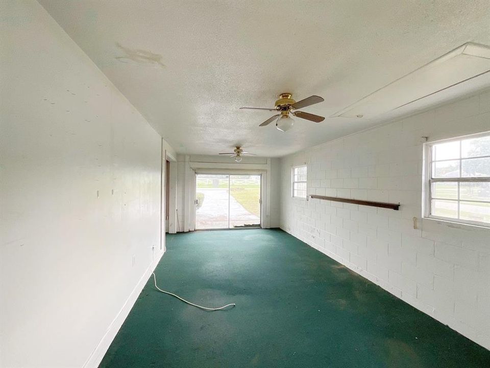 For Sale: $375,000 (4 beds, 2 baths, 2109 Square Feet)