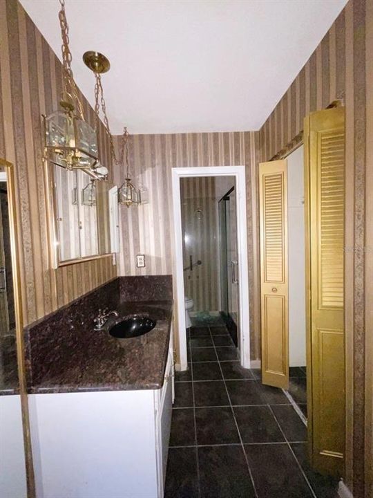 For Sale: $375,000 (4 beds, 2 baths, 2109 Square Feet)