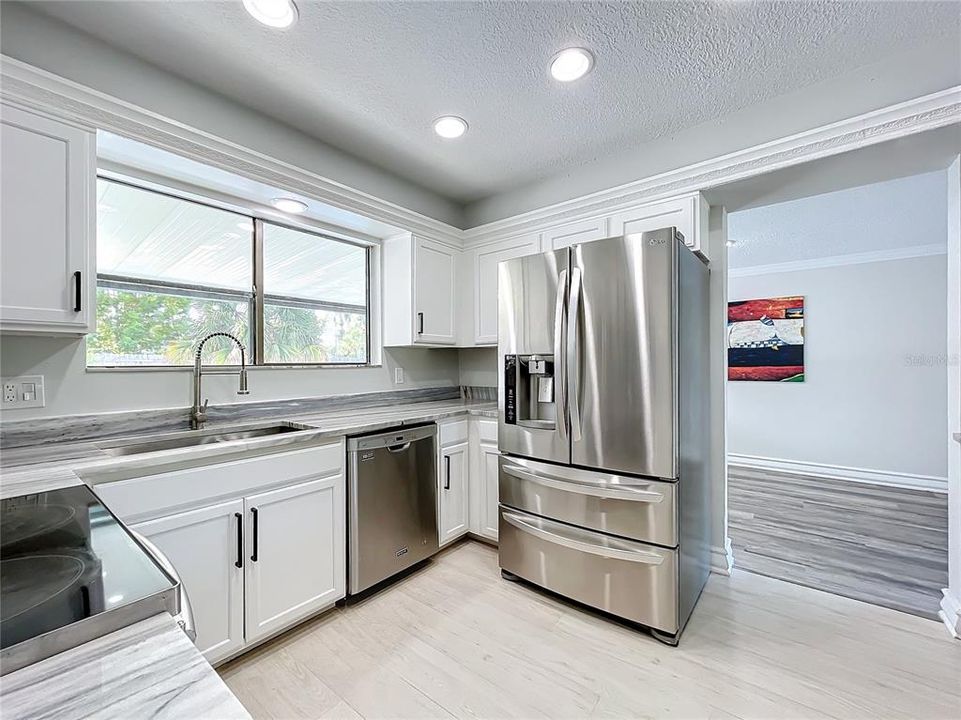 For Sale: $469,900 (4 beds, 3 baths, 2140 Square Feet)