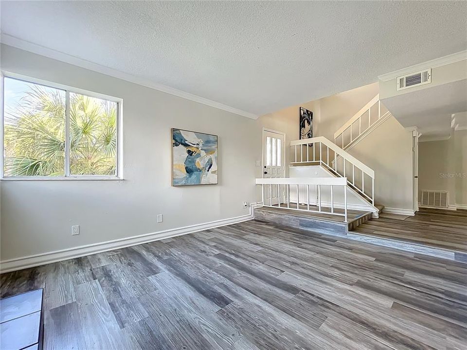 For Sale: $469,900 (4 beds, 3 baths, 2140 Square Feet)