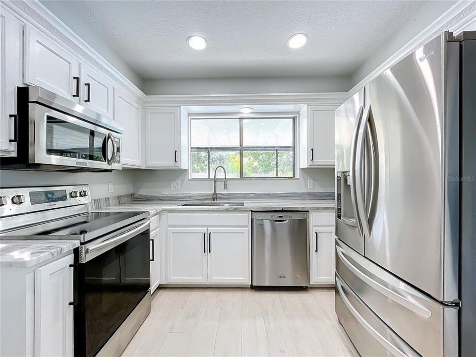 For Sale: $469,900 (4 beds, 3 baths, 2140 Square Feet)