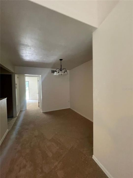 For Rent: $1,375 (2 beds, 2 baths, 1000 Square Feet)