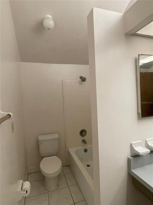 For Rent: $1,375 (2 beds, 2 baths, 1000 Square Feet)