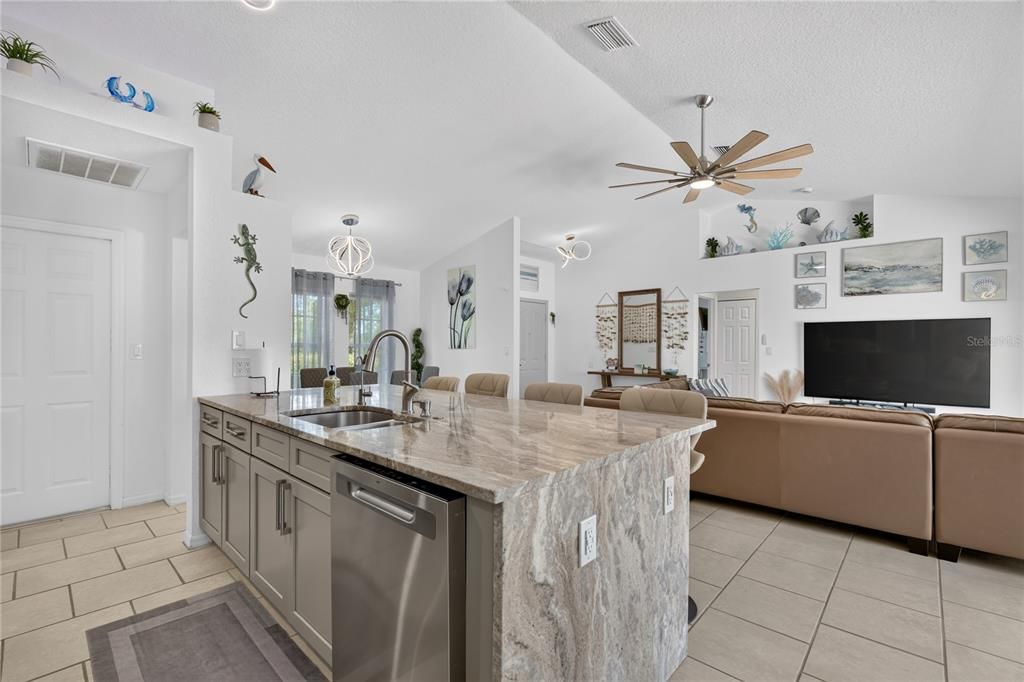 En Venta: $425,000 (3 camas, 2 baños, 1462 Pies cuadrados)