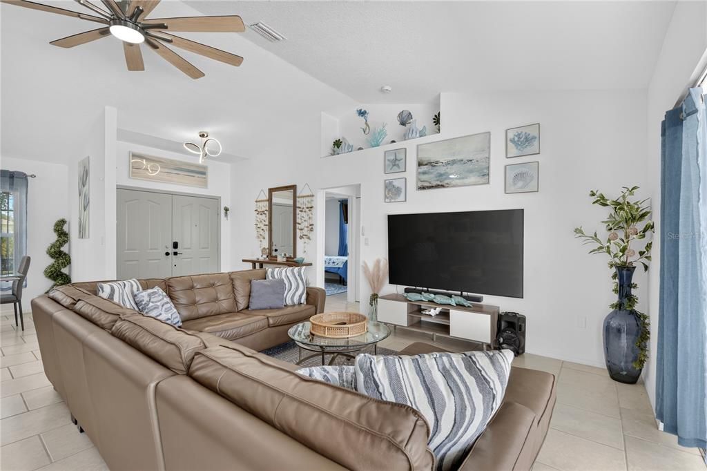 En Venta: $425,000 (3 camas, 2 baños, 1462 Pies cuadrados)