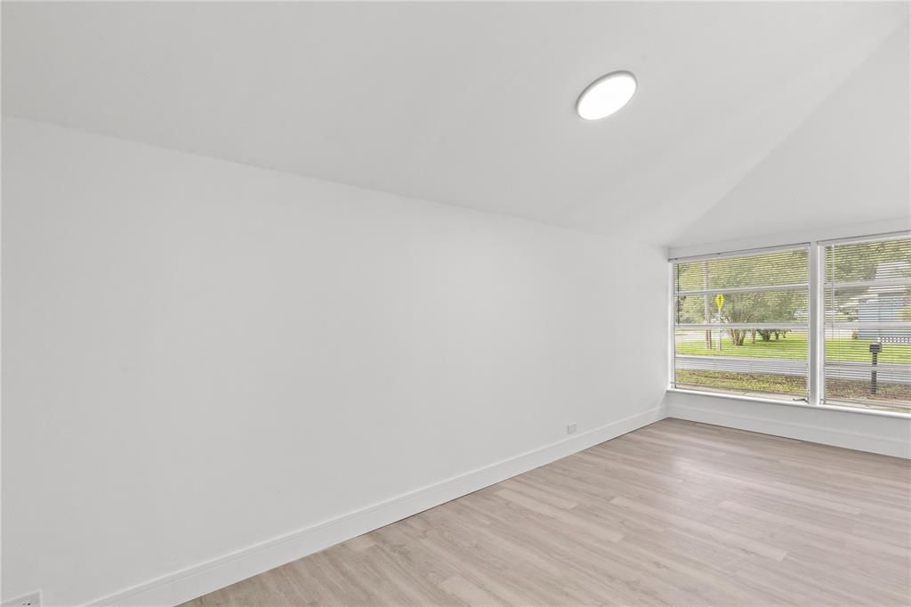 En Venta: $267,000 (3 camas, 2 baños, 1390 Pies cuadrados)