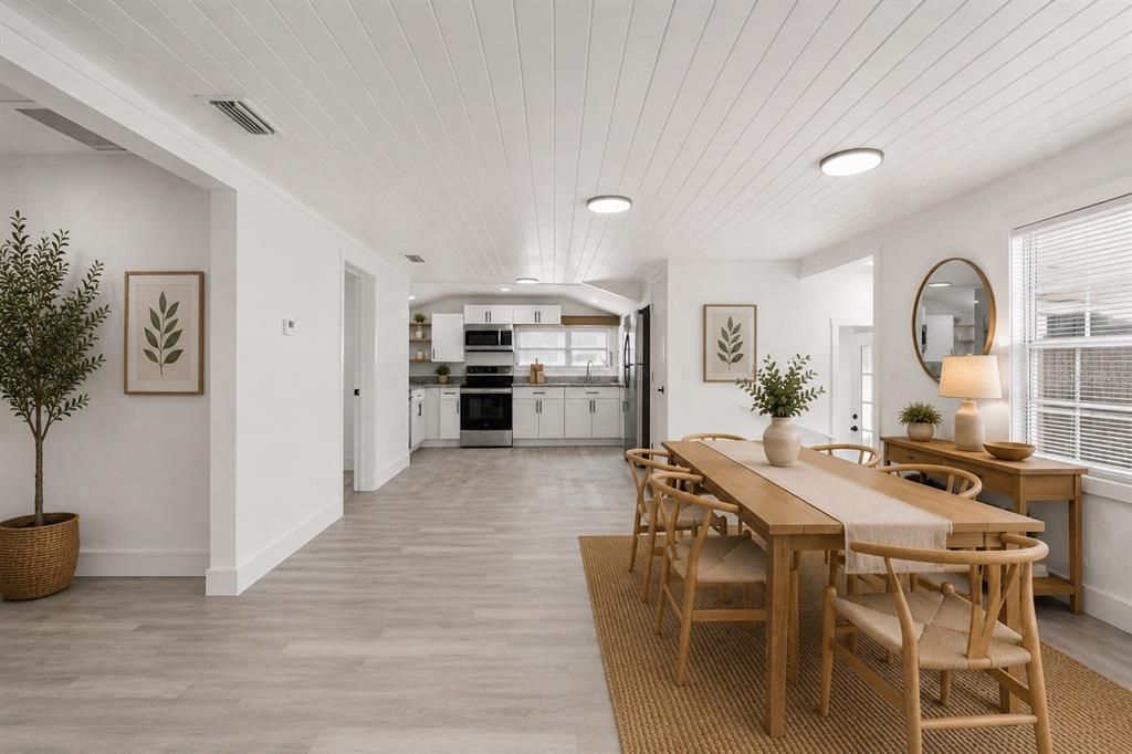 En Venta: $267,000 (3 camas, 2 baños, 1390 Pies cuadrados)