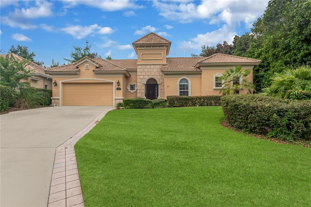For Sale: $725,000 (3 beds, 3 baths, 2686 Square Feet)