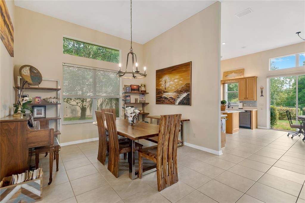 For Sale: $725,000 (3 beds, 3 baths, 2686 Square Feet)
