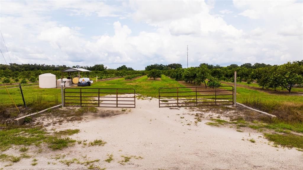 For Sale: $1,436,000 (40.00 acres)