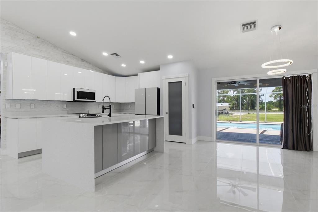 For Sale: $505,000 (3 beds, 2 baths, 1777 Square Feet)