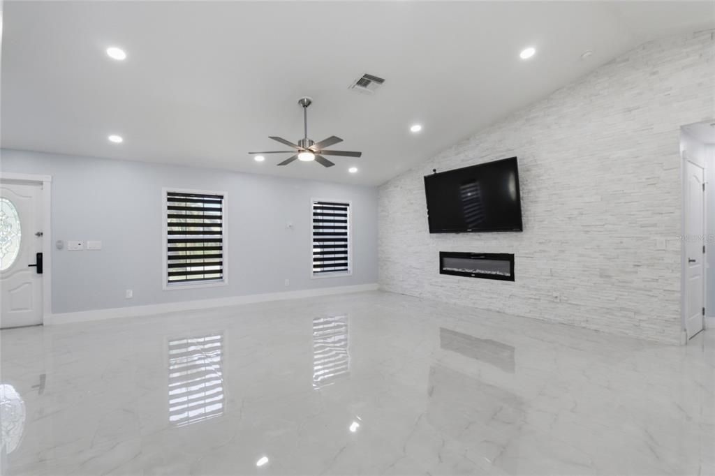 For Sale: $505,000 (3 beds, 2 baths, 1777 Square Feet)