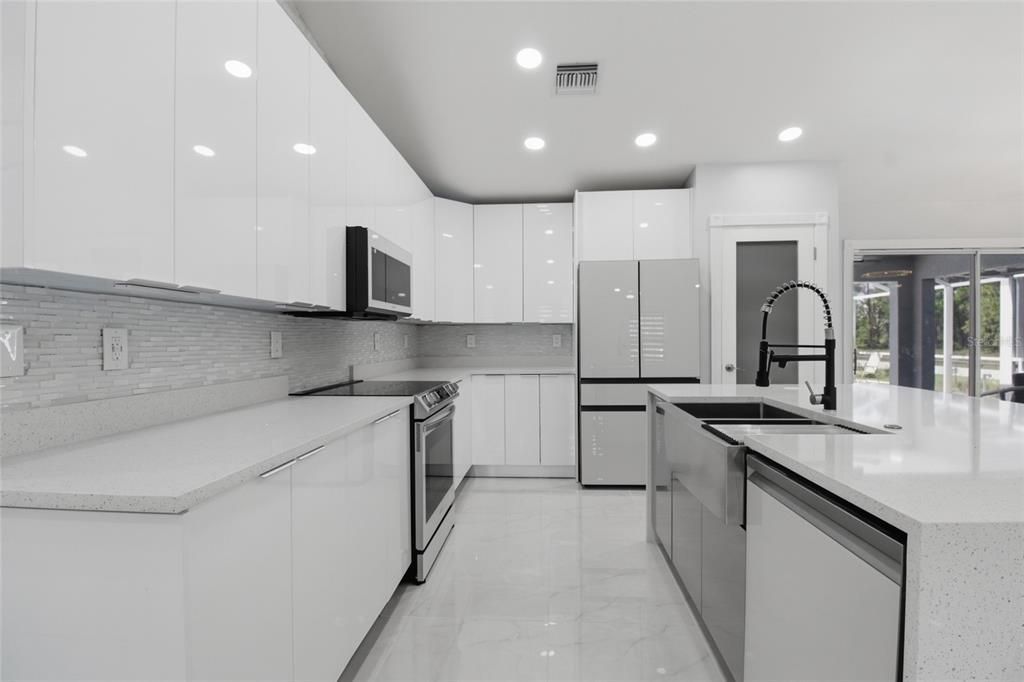For Sale: $505,000 (3 beds, 2 baths, 1777 Square Feet)