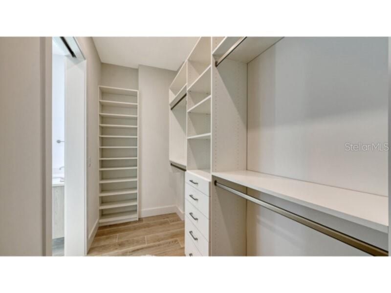 В аренду: $4,000 (2 спален, 2 ванн, 1122 Квадратных фут)