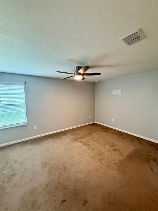 For Sale: $335,000 (4 beds, 2 baths, 1842 Square Feet)