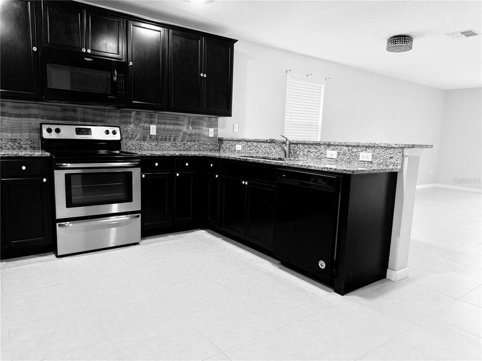 For Sale: $335,000 (4 beds, 2 baths, 1842 Square Feet)