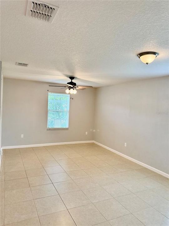 For Sale: $335,000 (4 beds, 2 baths, 1842 Square Feet)