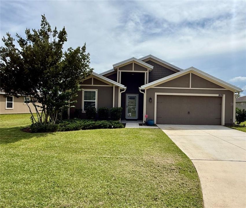 For Sale: $335,000 (4 beds, 2 baths, 1842 Square Feet)