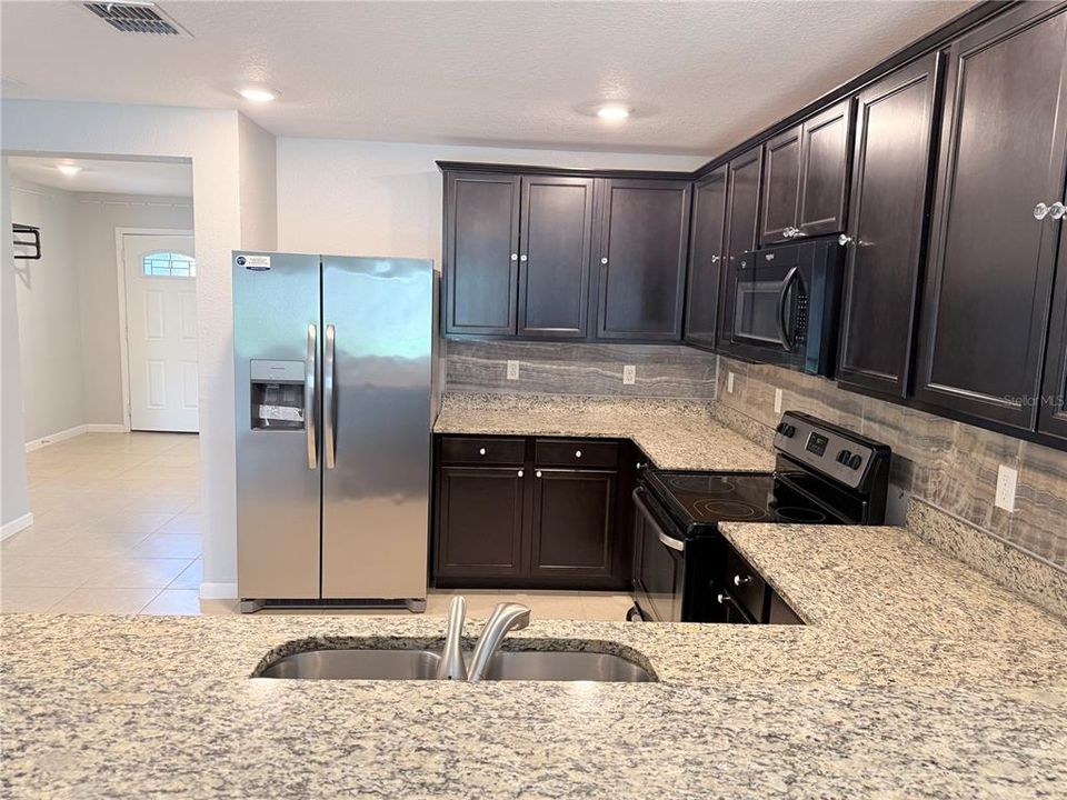 For Sale: $335,000 (4 beds, 2 baths, 1842 Square Feet)