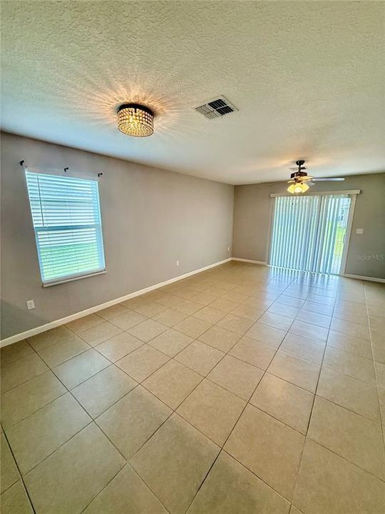 For Sale: $335,000 (4 beds, 2 baths, 1842 Square Feet)
