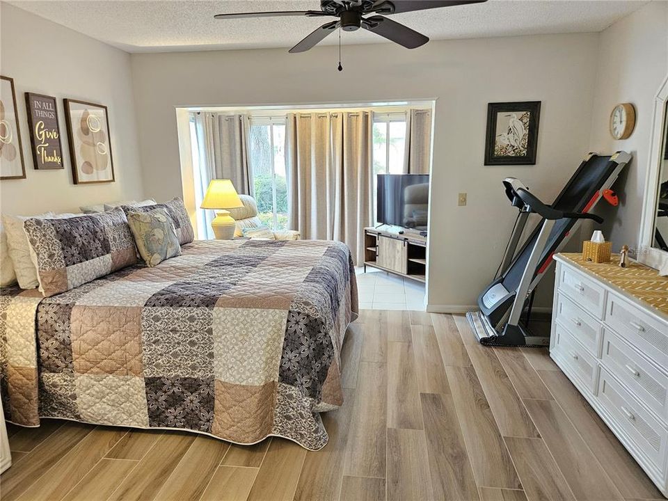 For Rent: $1,800 (2 beds, 2 baths, 1105 Square Feet)