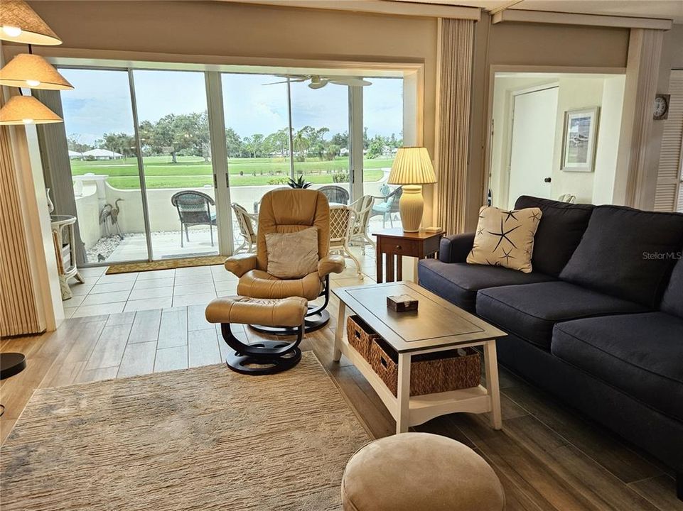 For Rent: $1,800 (2 beds, 2 baths, 1105 Square Feet)
