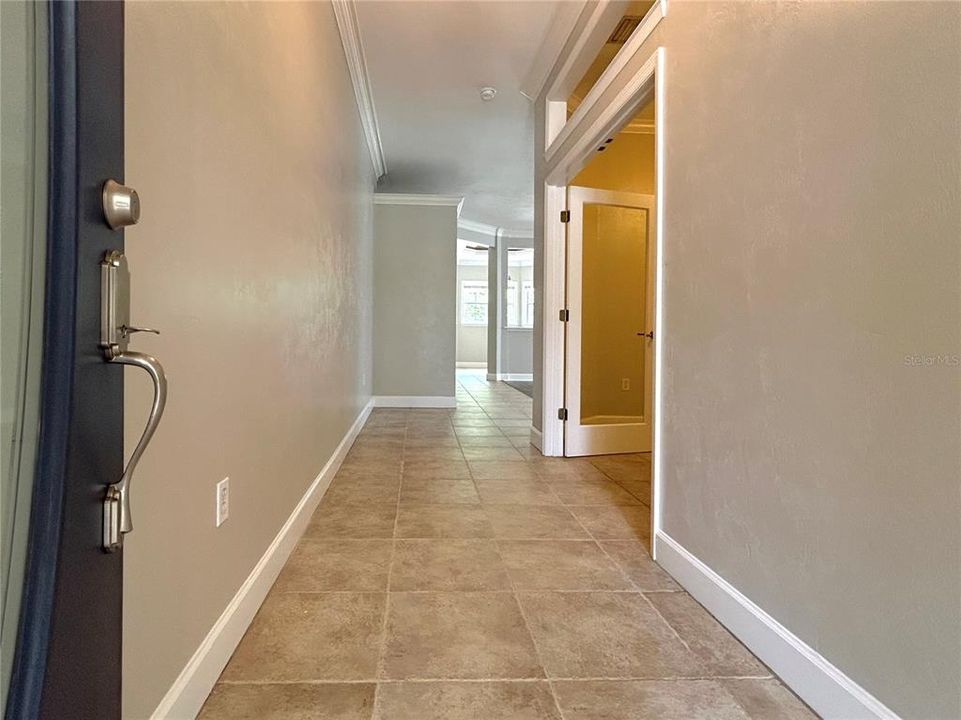 For Rent: $2,700 (3 beds, 2 baths, 2006 Square Feet)