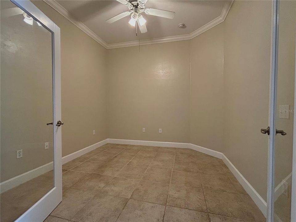 For Rent: $2,700 (3 beds, 2 baths, 2006 Square Feet)
