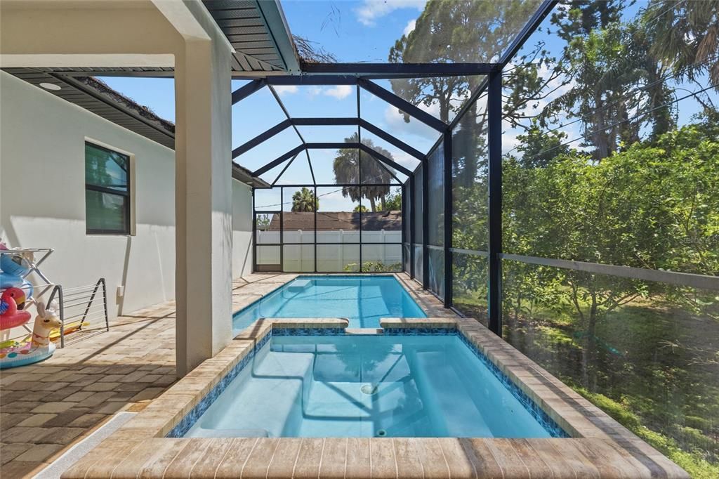 For Sale: $649,000 (3 beds, 2 baths, 1685 Square Feet)