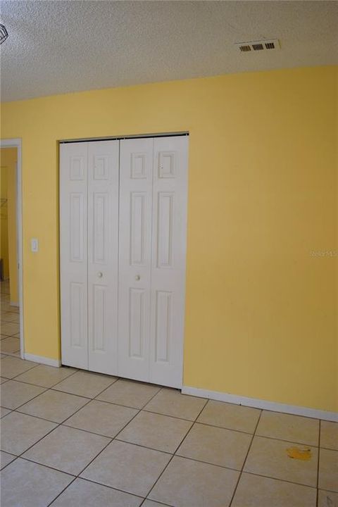 For Rent: $1,200 (2 beds, 1 baths, 823.5 Square Feet)